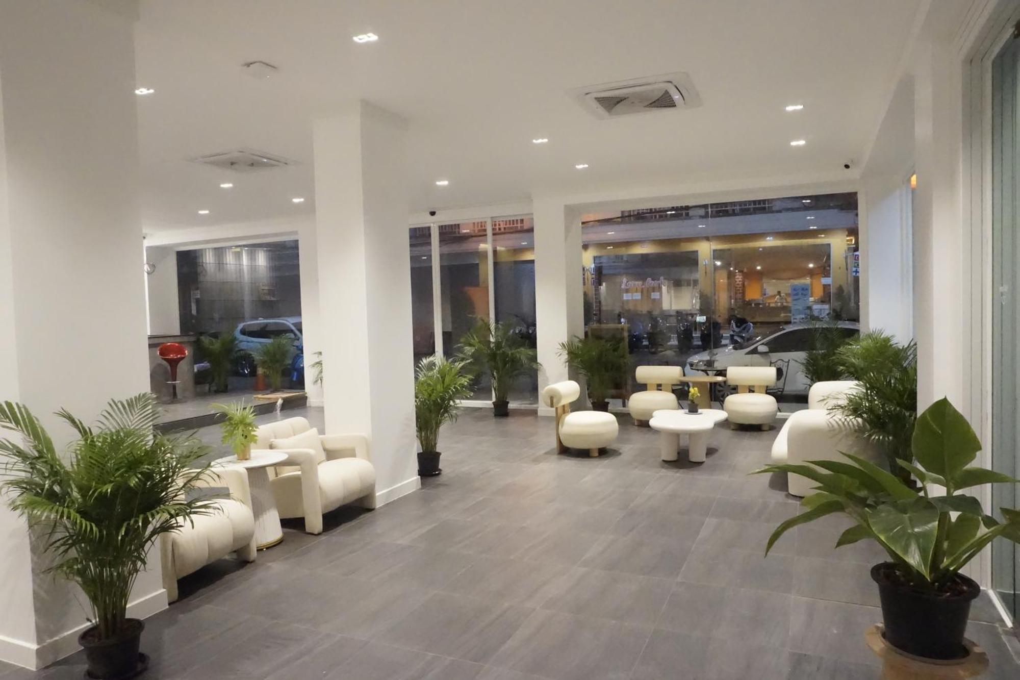 Blue Skyline Hotel パトン エクステリア 写真
